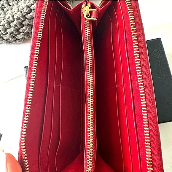 PRADA AUTHENTIC NAPPA GAUFRE ZIP AROUND LEATHER WALLET W/BOX & COA EUC - Picture 5 of 11